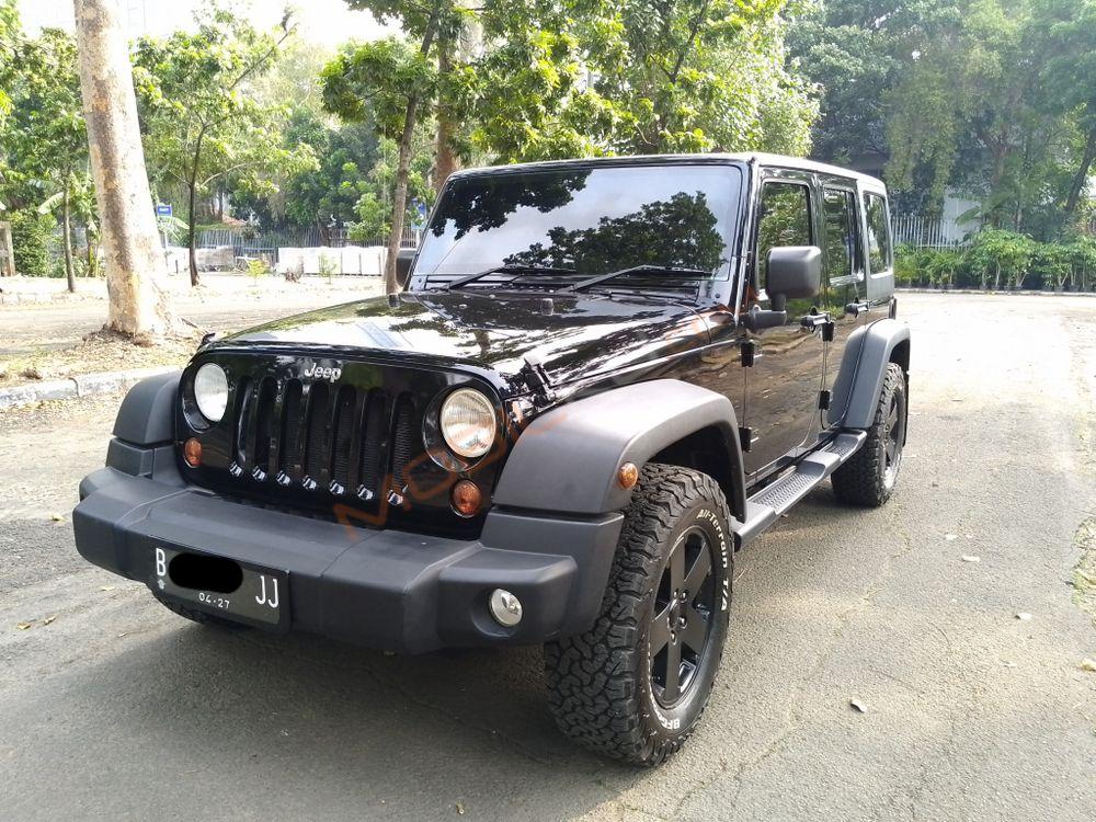 Mobil Jeep Wrangler 2011