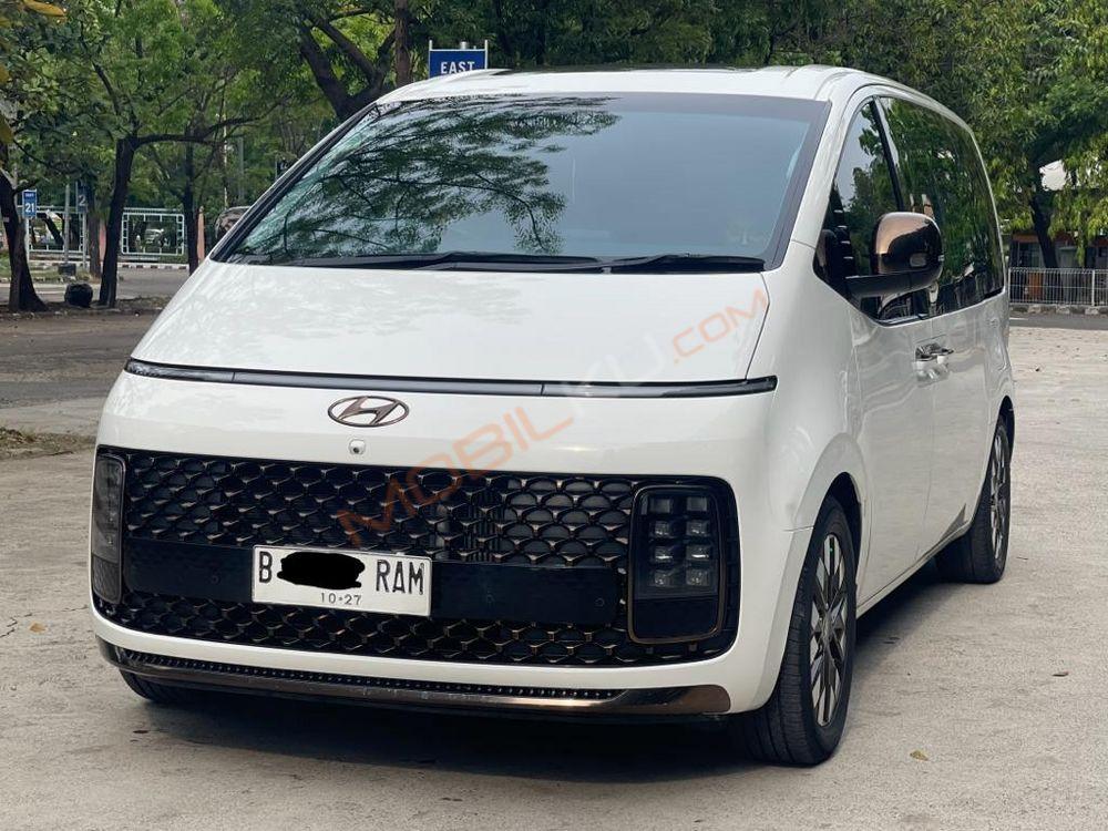Mobil Hyundai Staria 2022