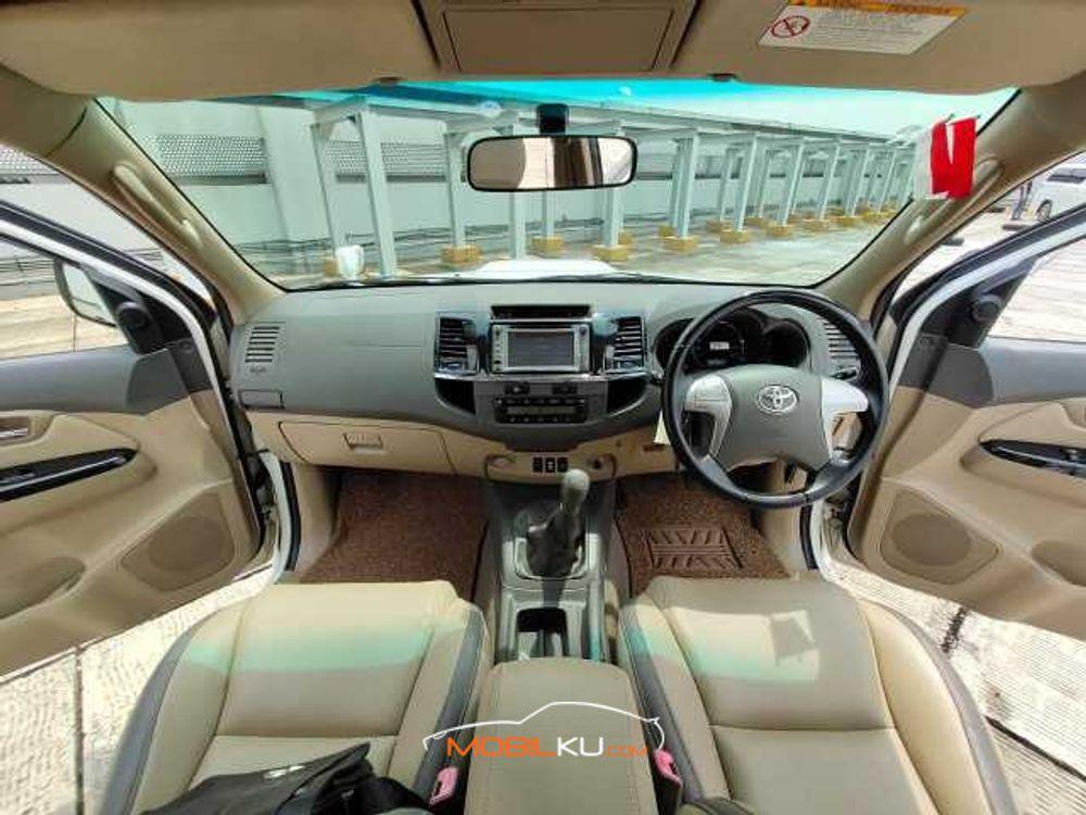 Mobil Toyota Fortuner 2013
