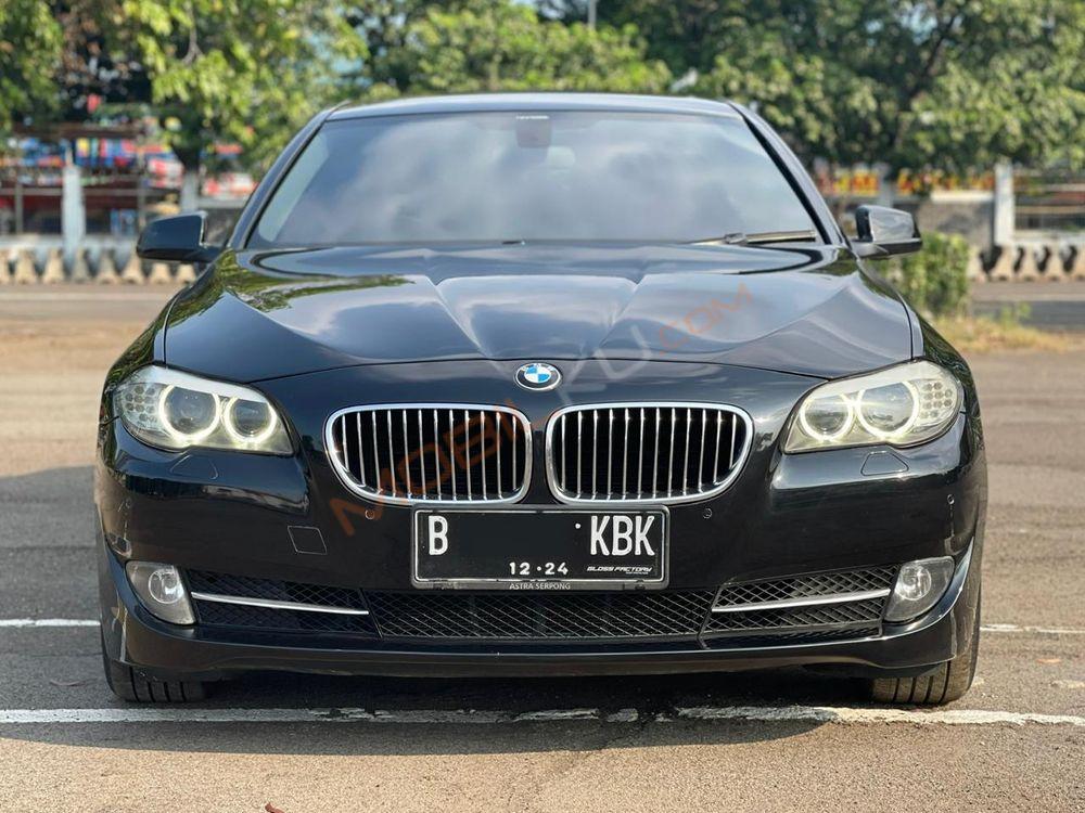 Mobil BMW 5 Series 2013