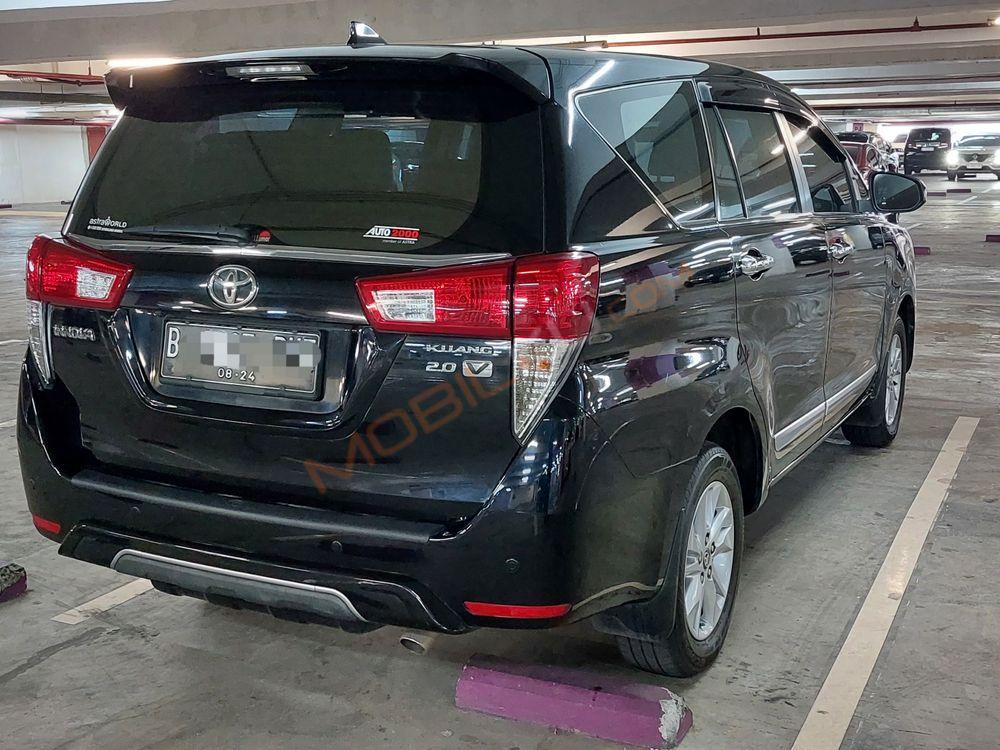 Mobil Toyota Kijang Innova 2019