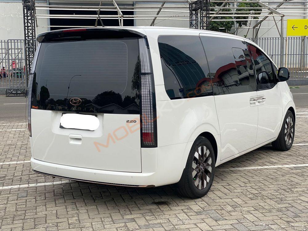 Mobil Hyundai Staria 2022