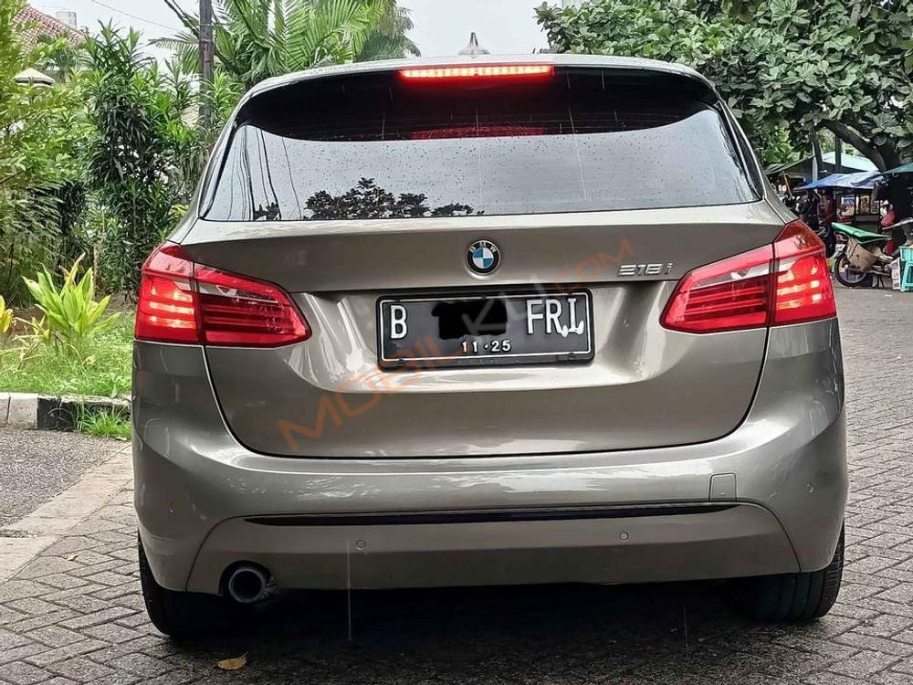 Mobil BMW 2 Series 2015