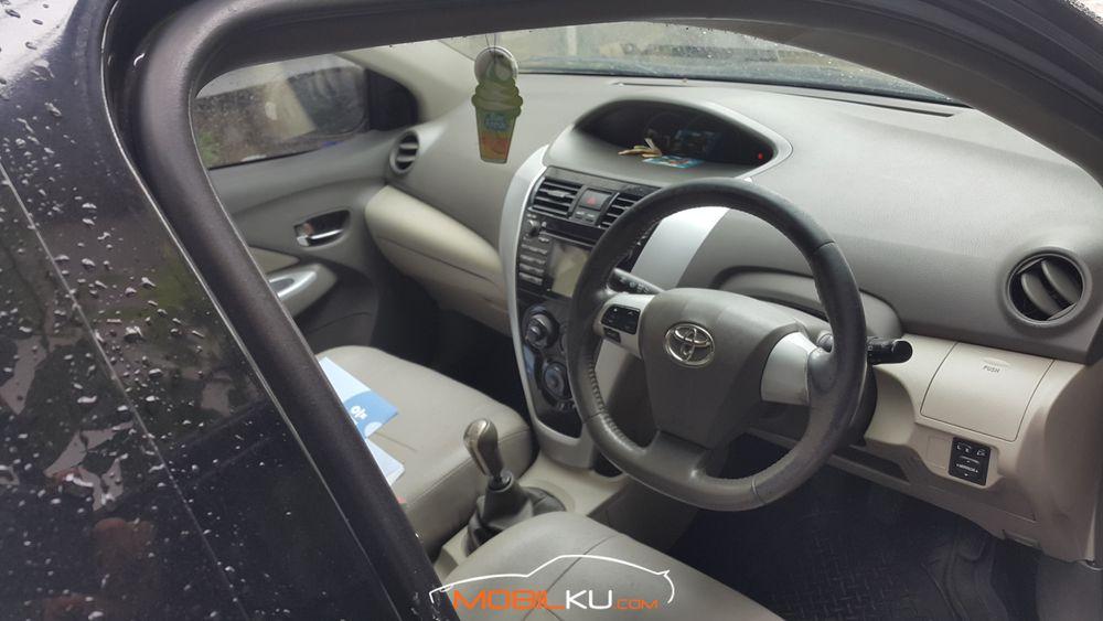Mobil Toyota Vios 2012