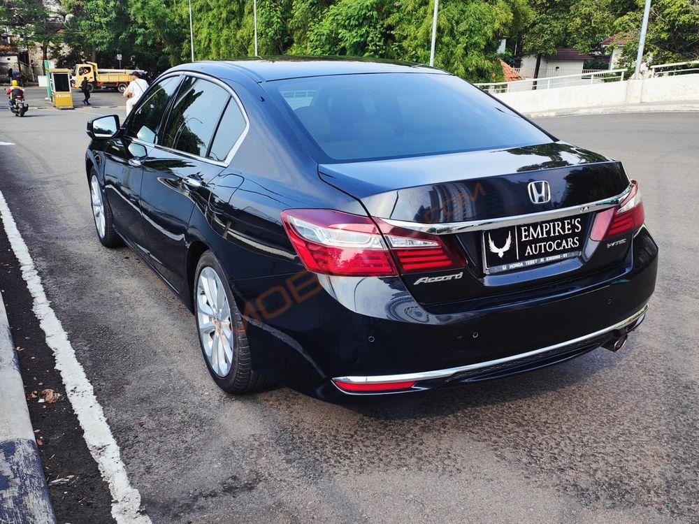 Mobil Honda Accord 2017