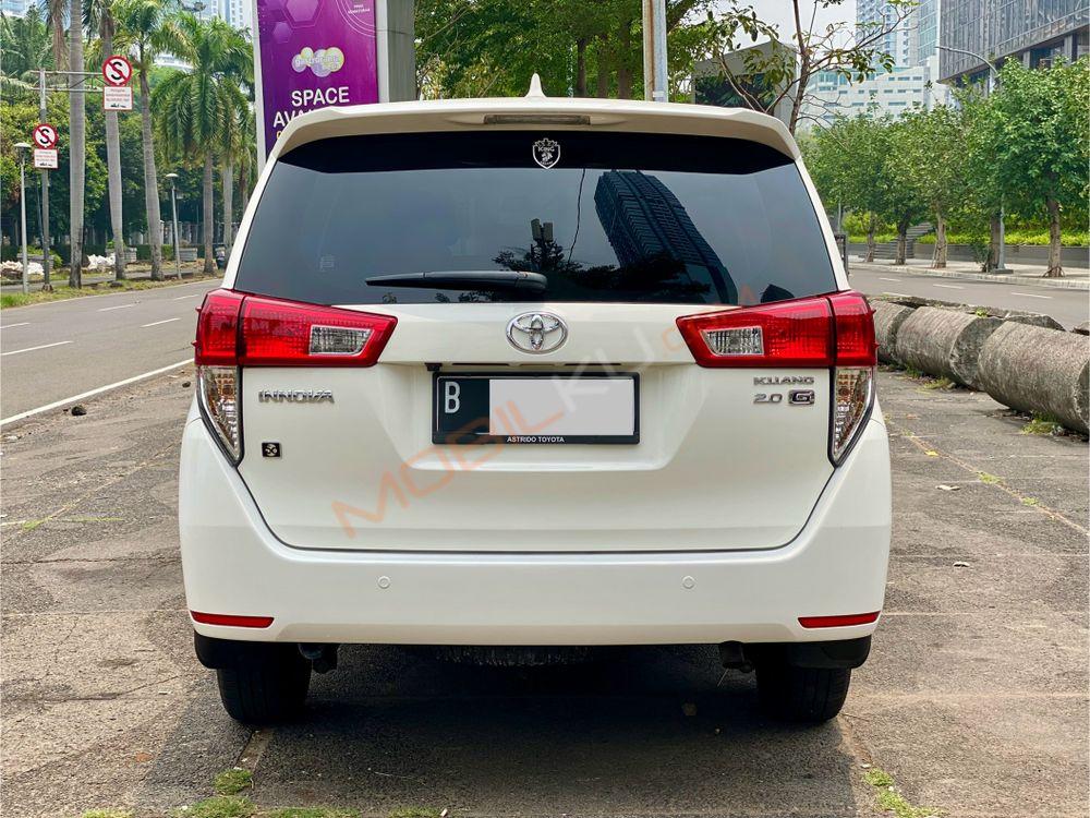 Mobil Toyota Kijang Innova 2021