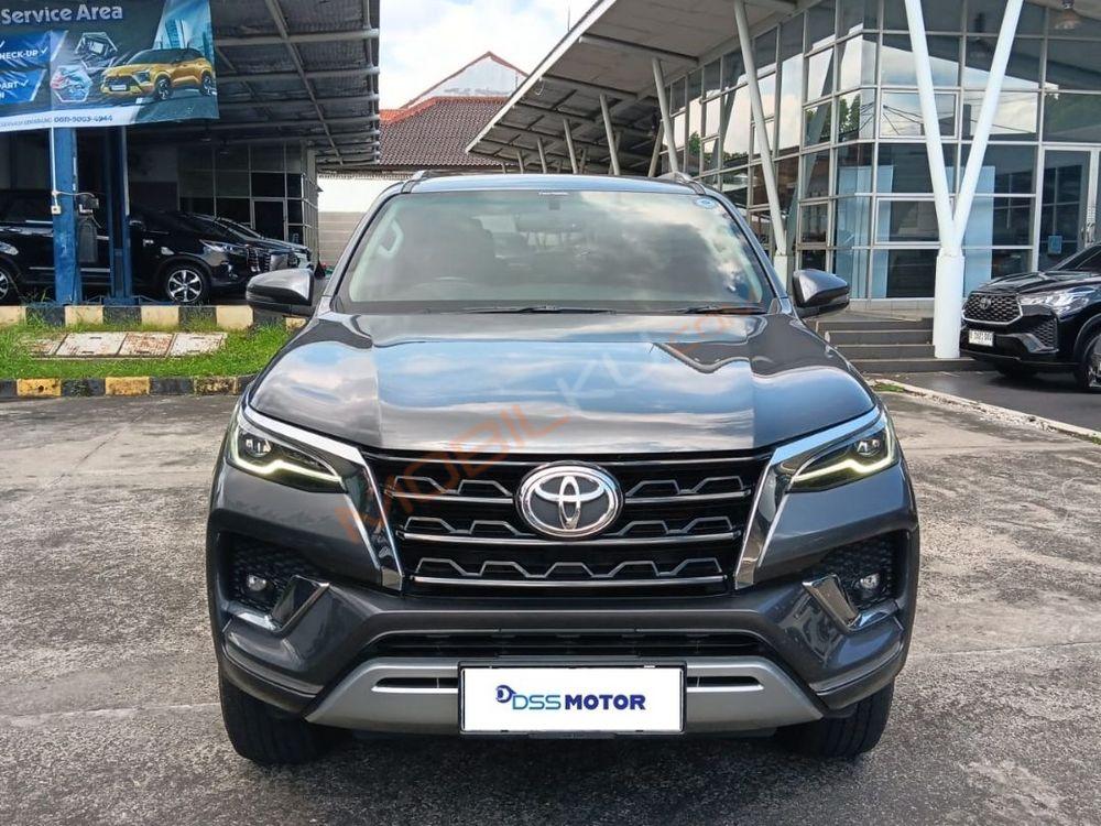 Mobil Toyota Fortuner 2022