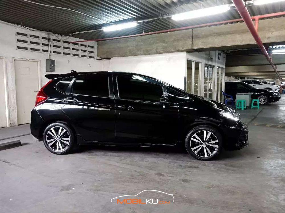 Mobil Honda Jazz 2018