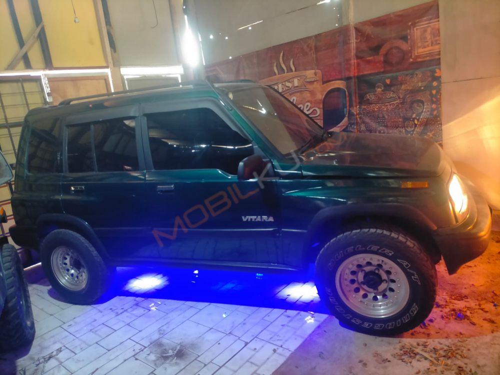 Mobil Suzuki Vitara 1997