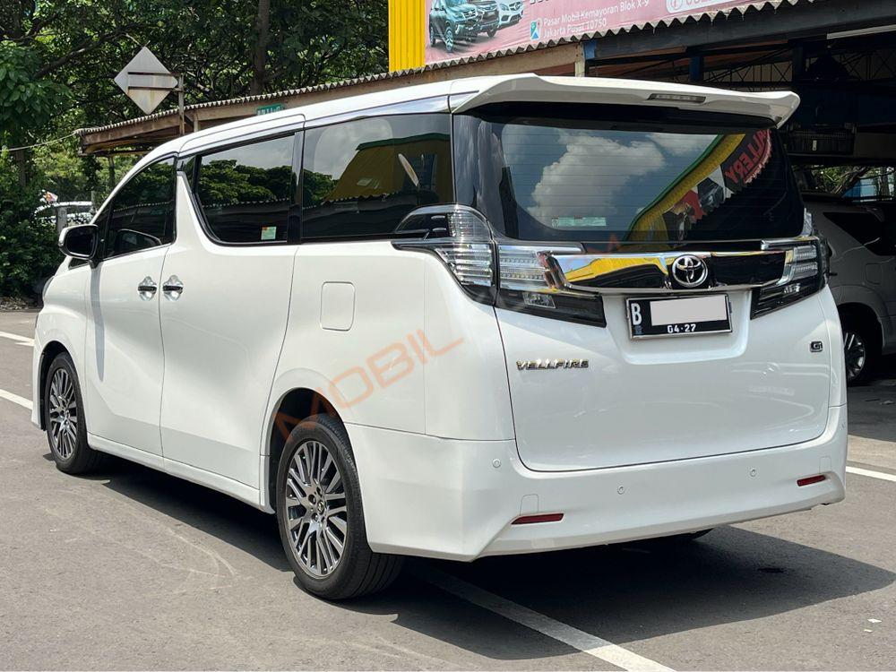 Mobil Toyota Vellfire 2017