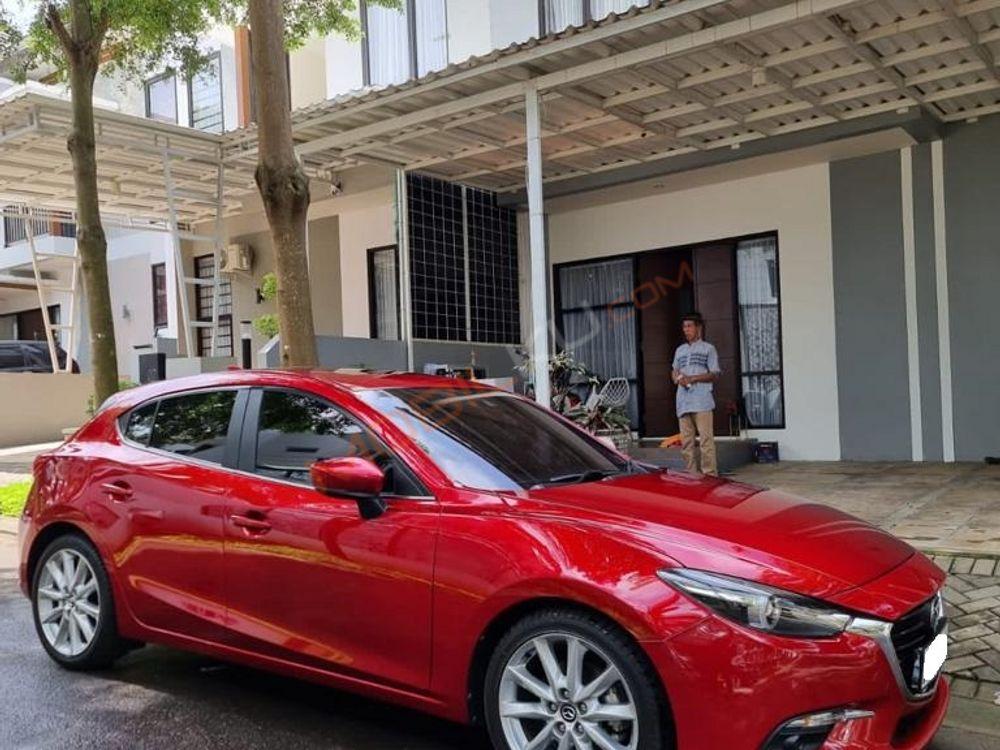 Mobil Mazda 3 2017