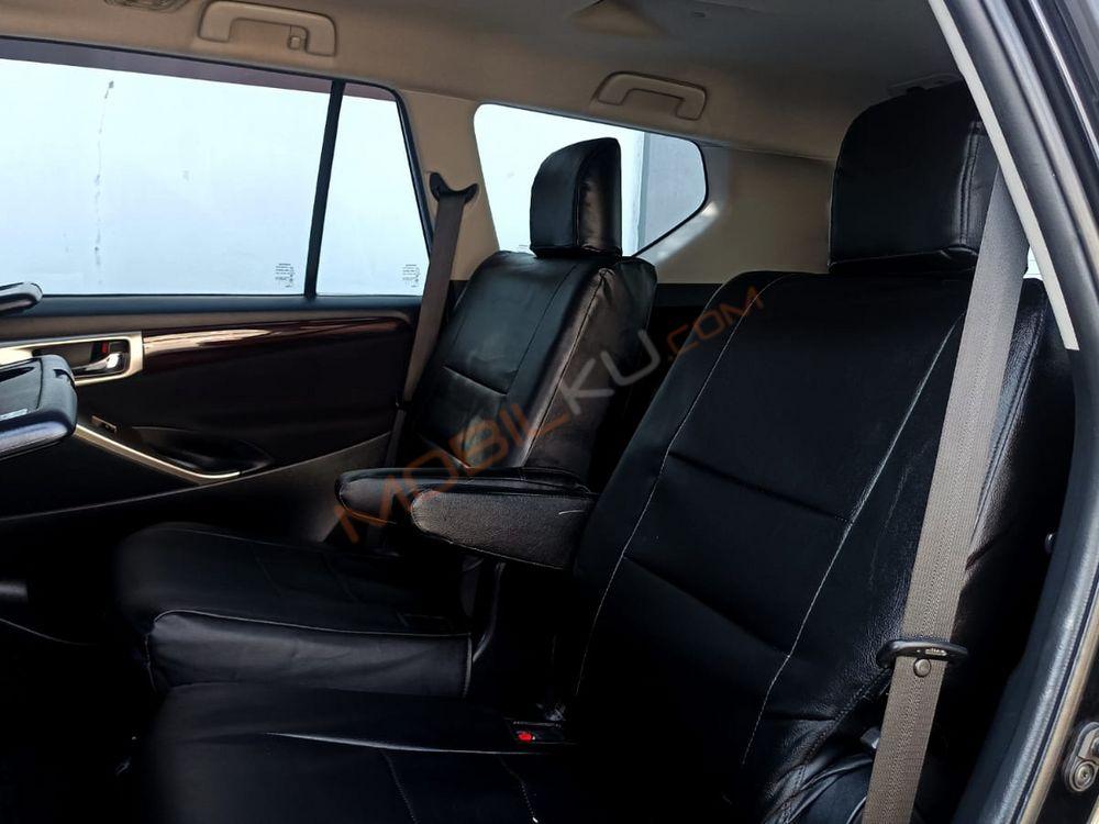 Mobil Toyota Kijang Innova 2017