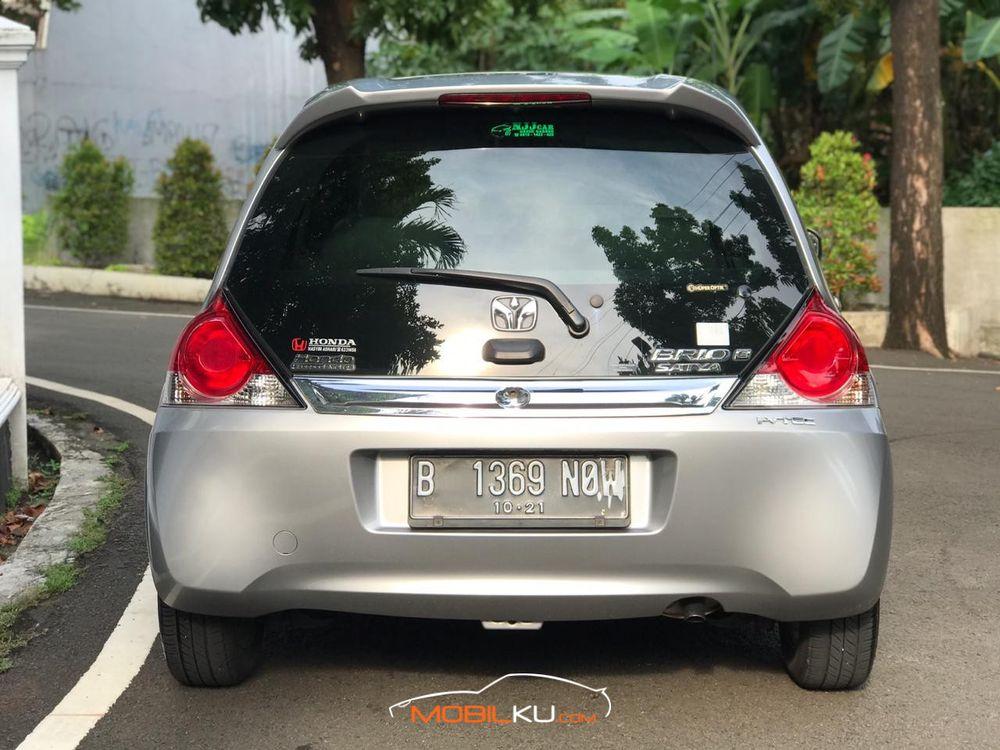 Mobil Honda Brio 2016