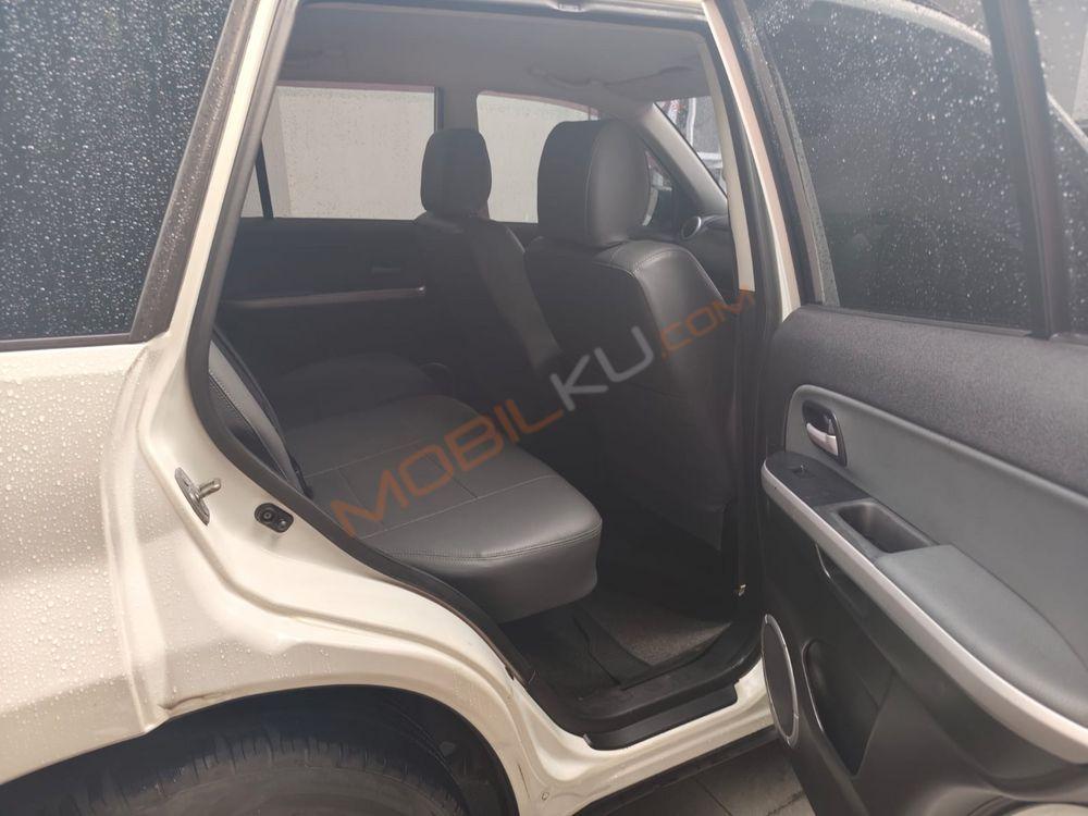 Mobil Suzuki Grand Vitara 2016