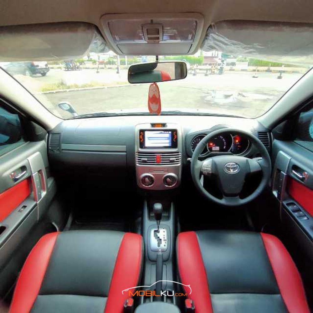 Mobil Toyota Rush 2016