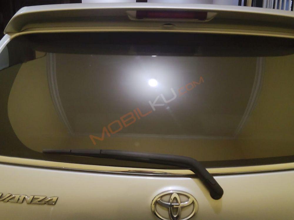 Mobil Toyota Avanza 2014