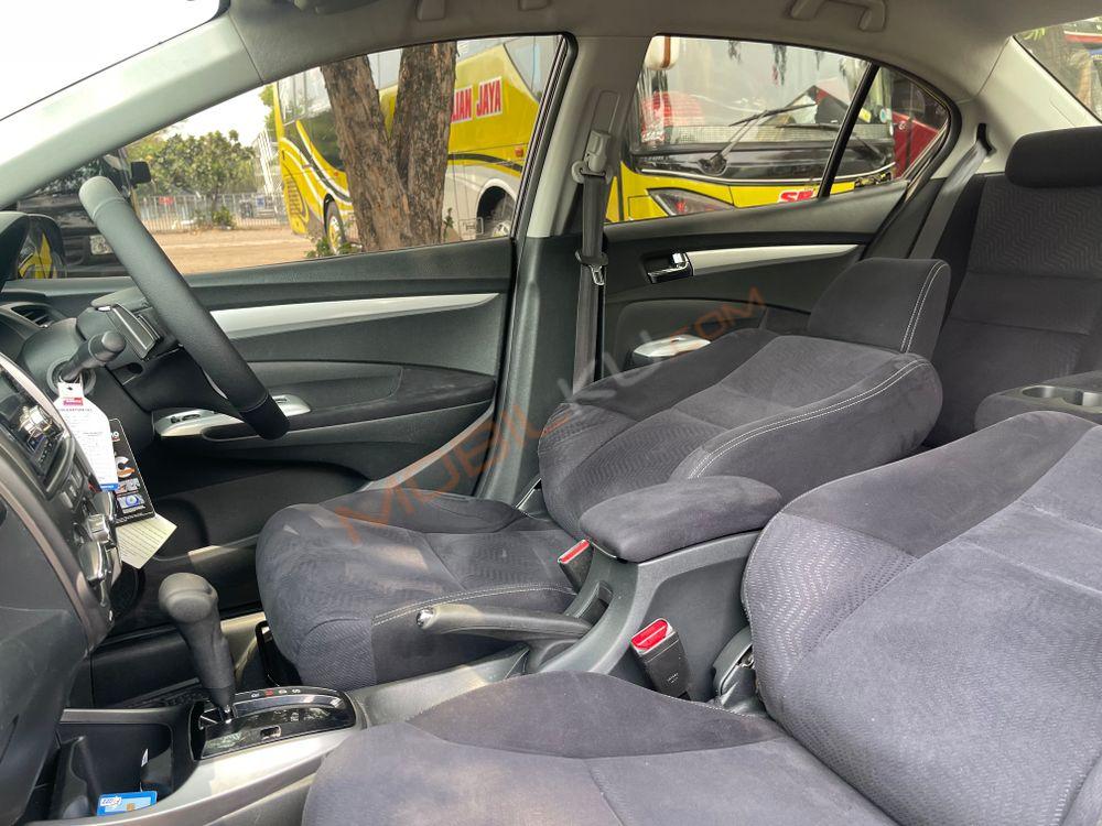 Mobil Honda City Sedan 2012