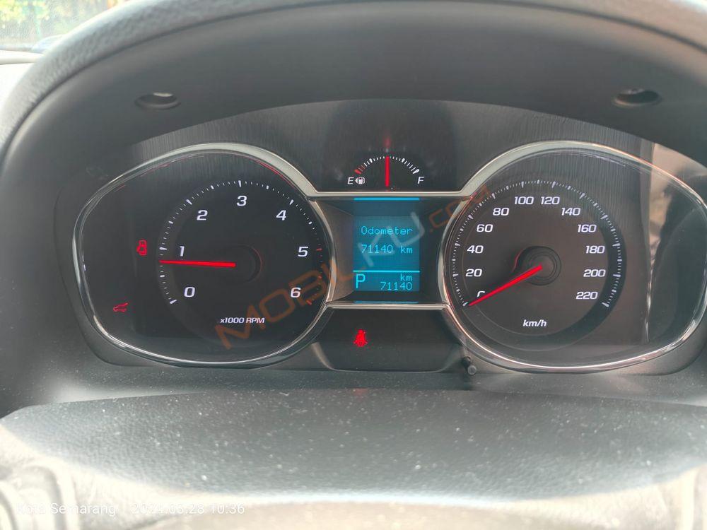 Mobil Chevrolet Captiva 2015