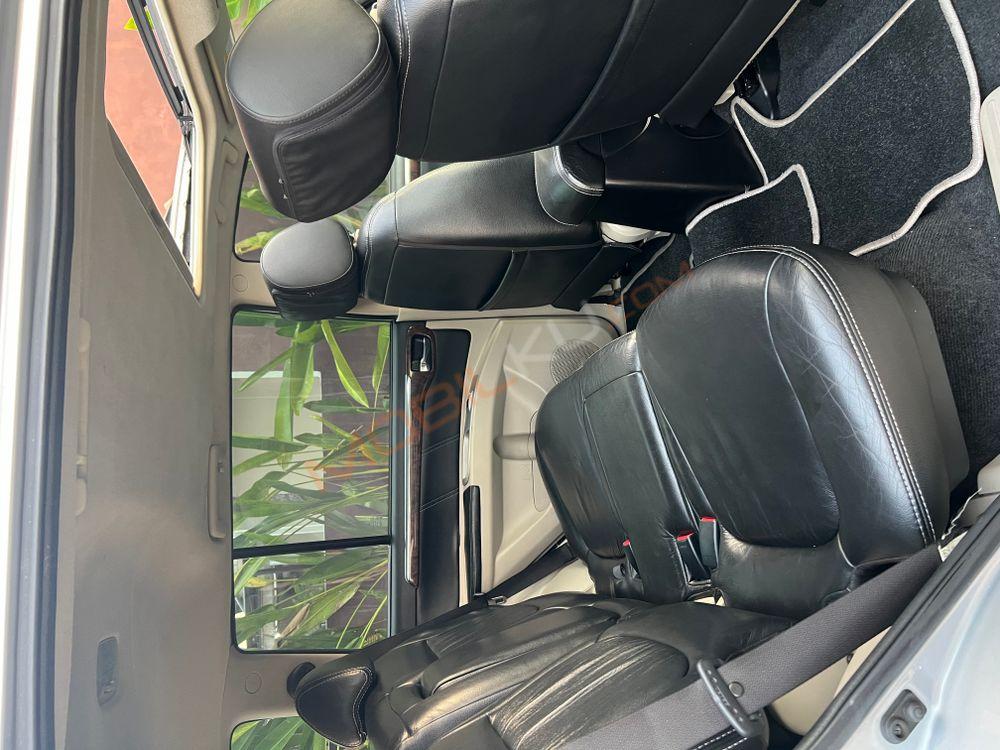 Mobil Mitsubishi Pajero 2012