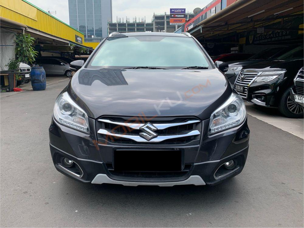 Mobil Suzuki SX4 2017