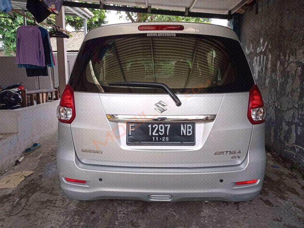 Mobil Suzuki Ertiga 2015