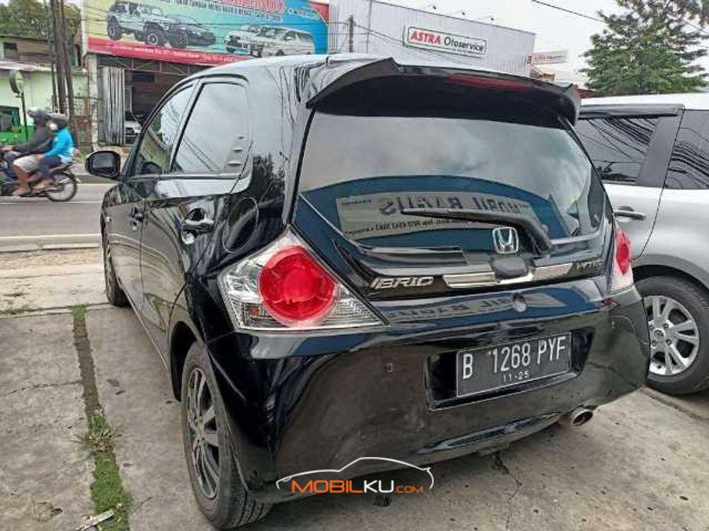 Mobil Honda Brio 2015