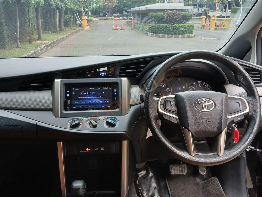 Mobil Toyota Kijang Innova 2019