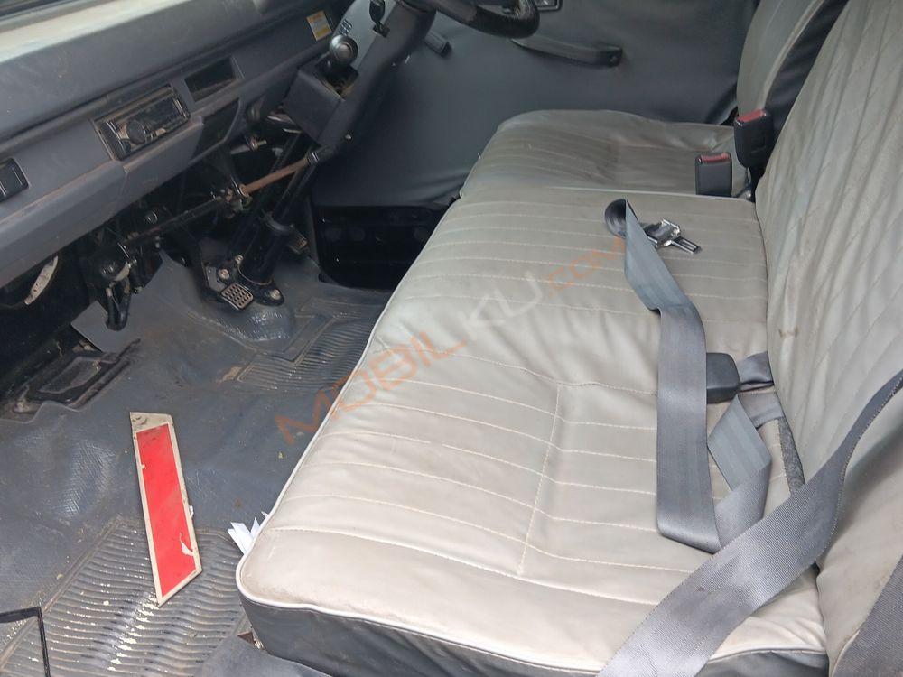 Mobil Mitsubishi L300 2022