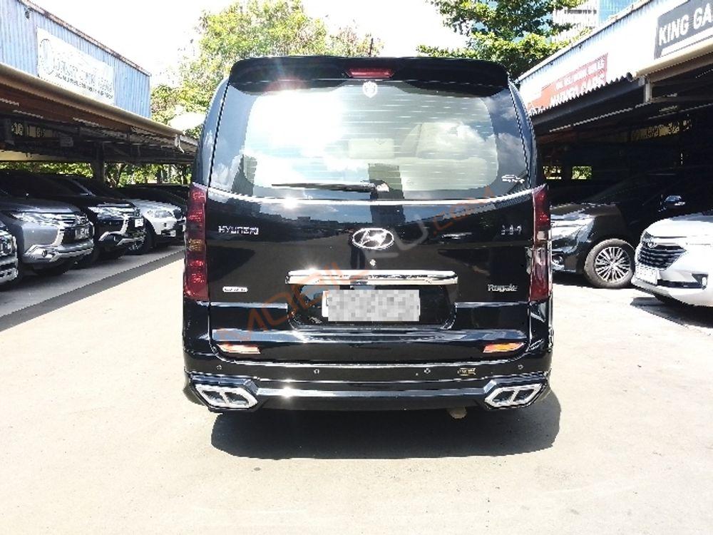 Mobil Hyundai H-1 2018