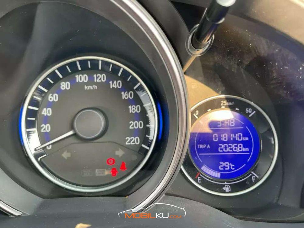 Mobil Honda Jazz 2019