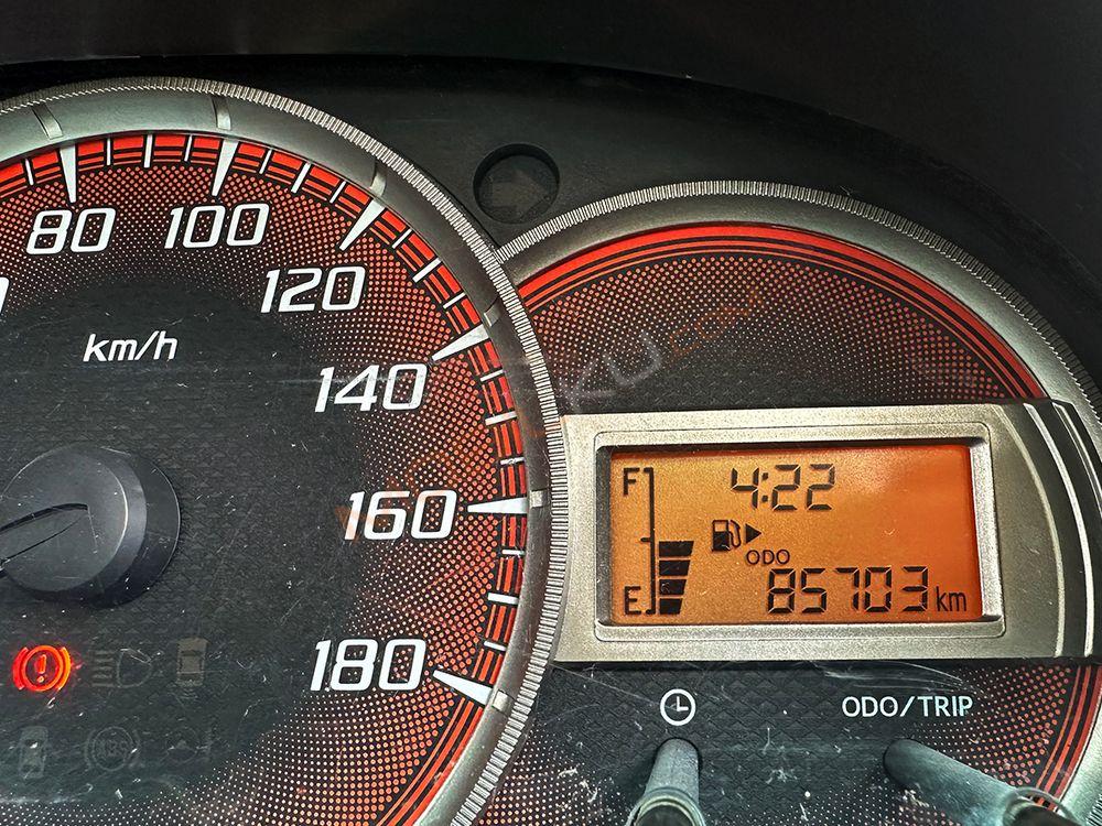 Mobil Daihatsu Xenia 2015