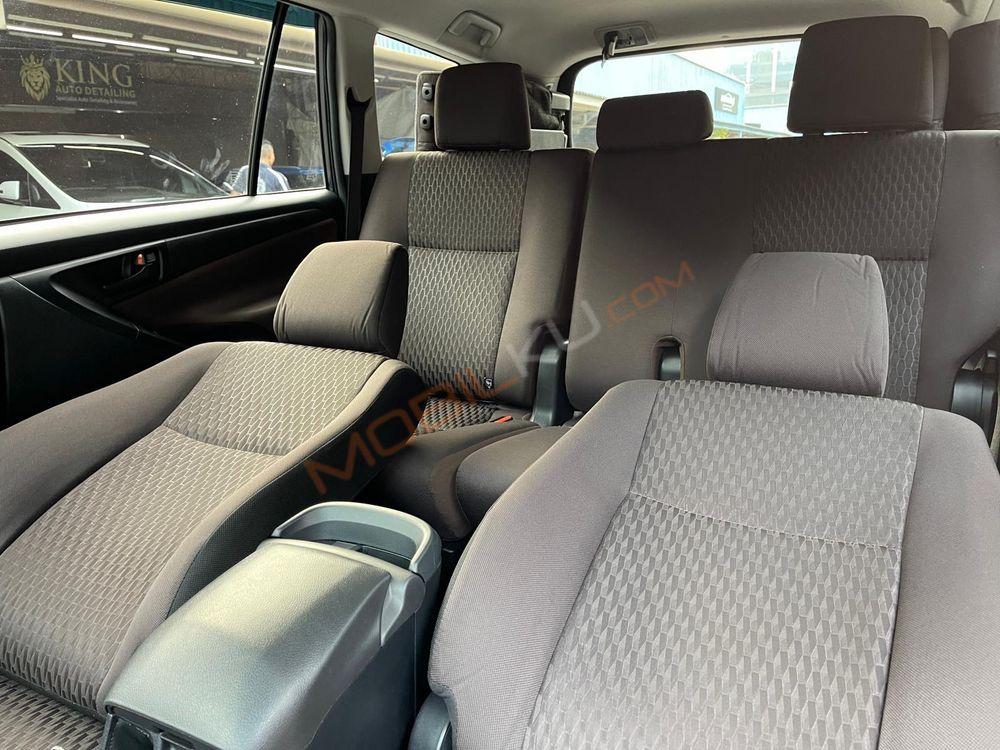 Mobil Toyota Kijang Innova 2022