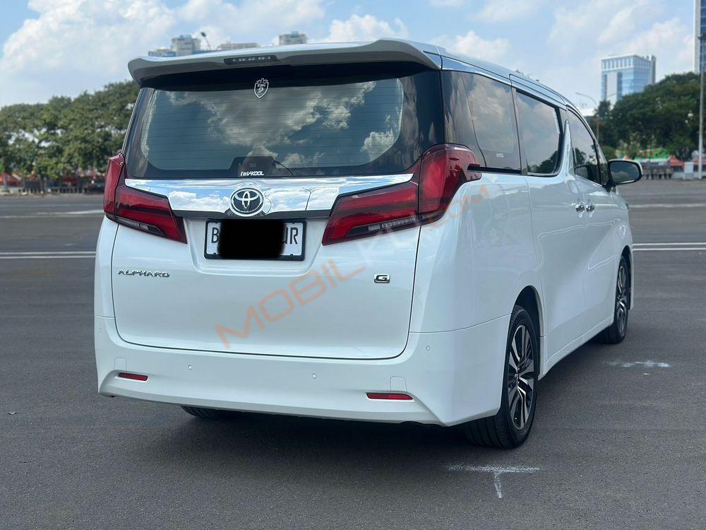 Mobil Toyota Alphard 2019