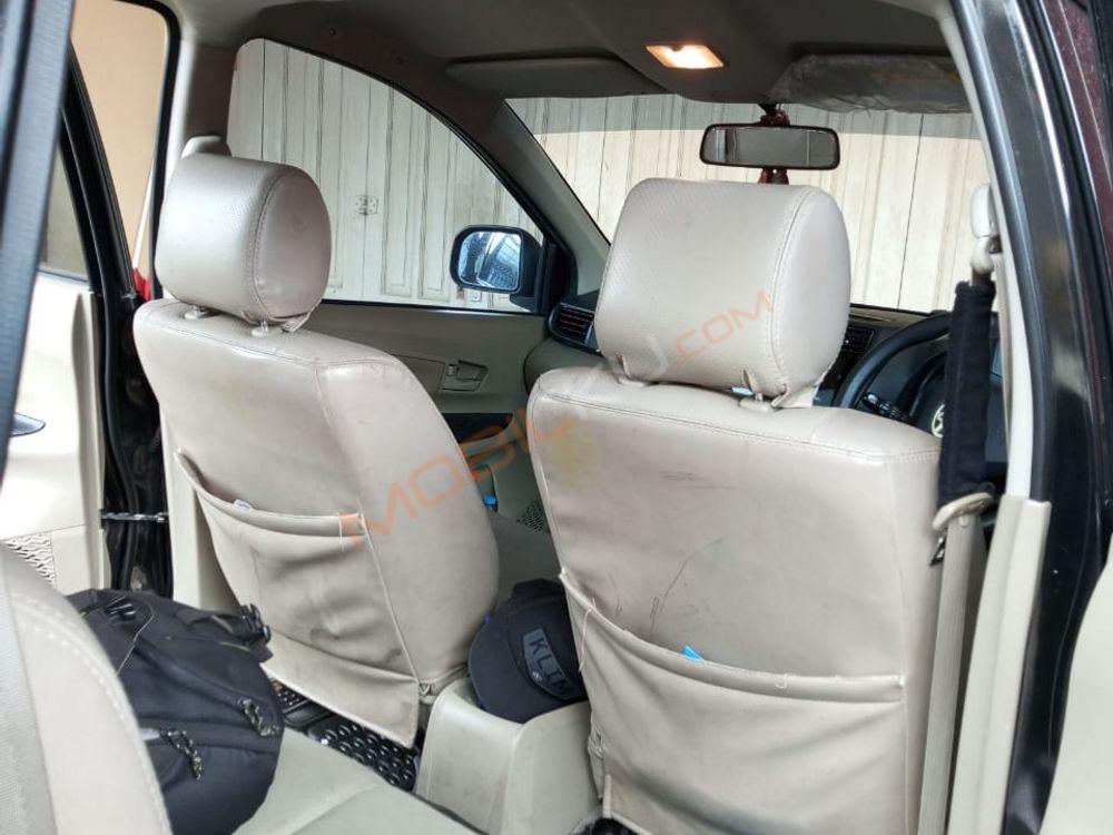 Mobil Toyota Avanza 2014