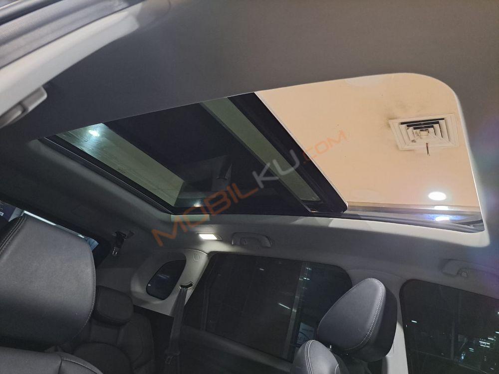 Mobil Wuling Almaz 2019