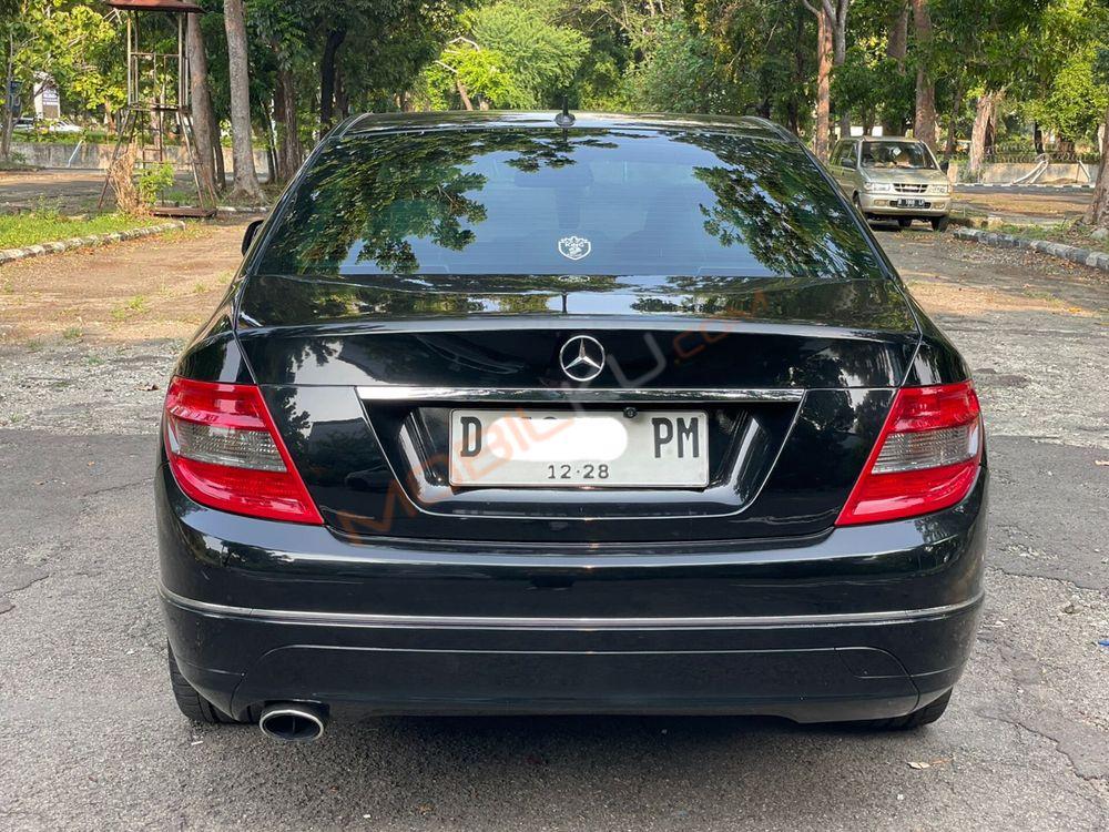 Mobil Mercedes-Benz C-Class 2008