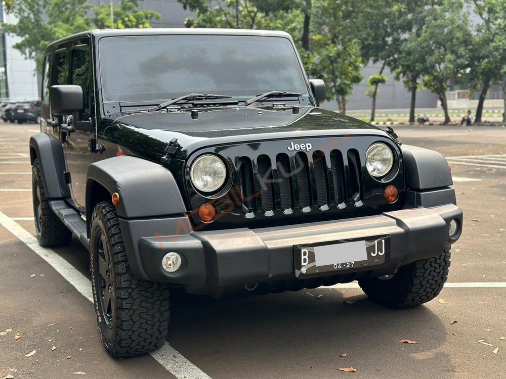 Mobil Jeep Wrangler 2011