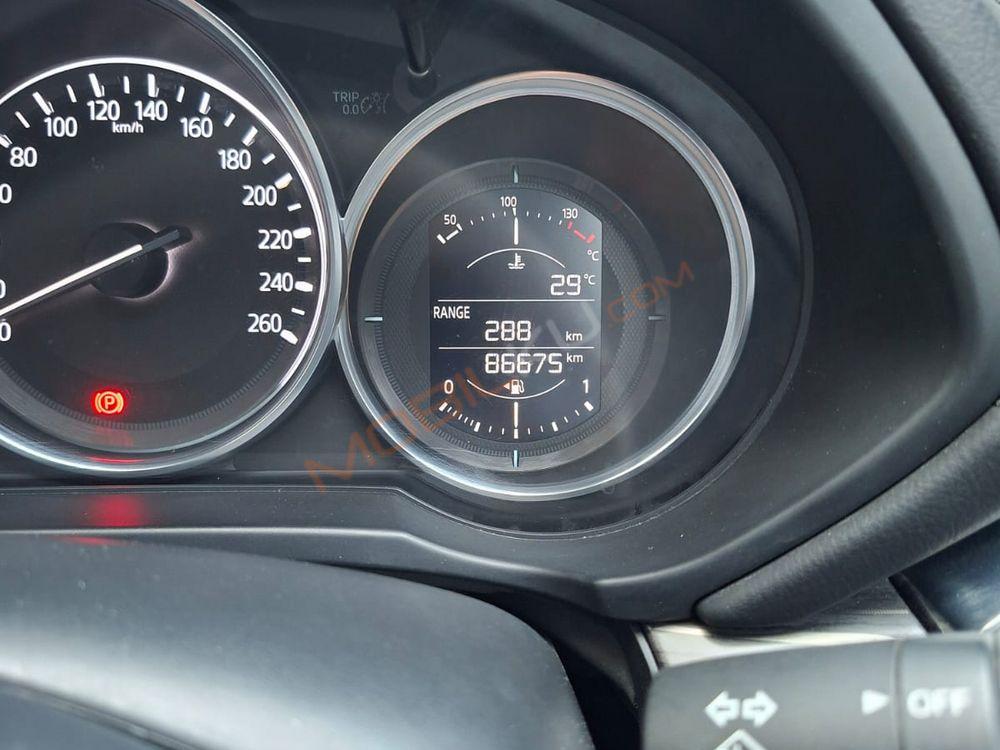 Mobil Mazda CX-5 2017