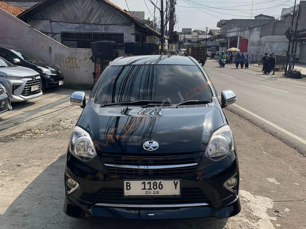 Mobil Toyota Agya 2013