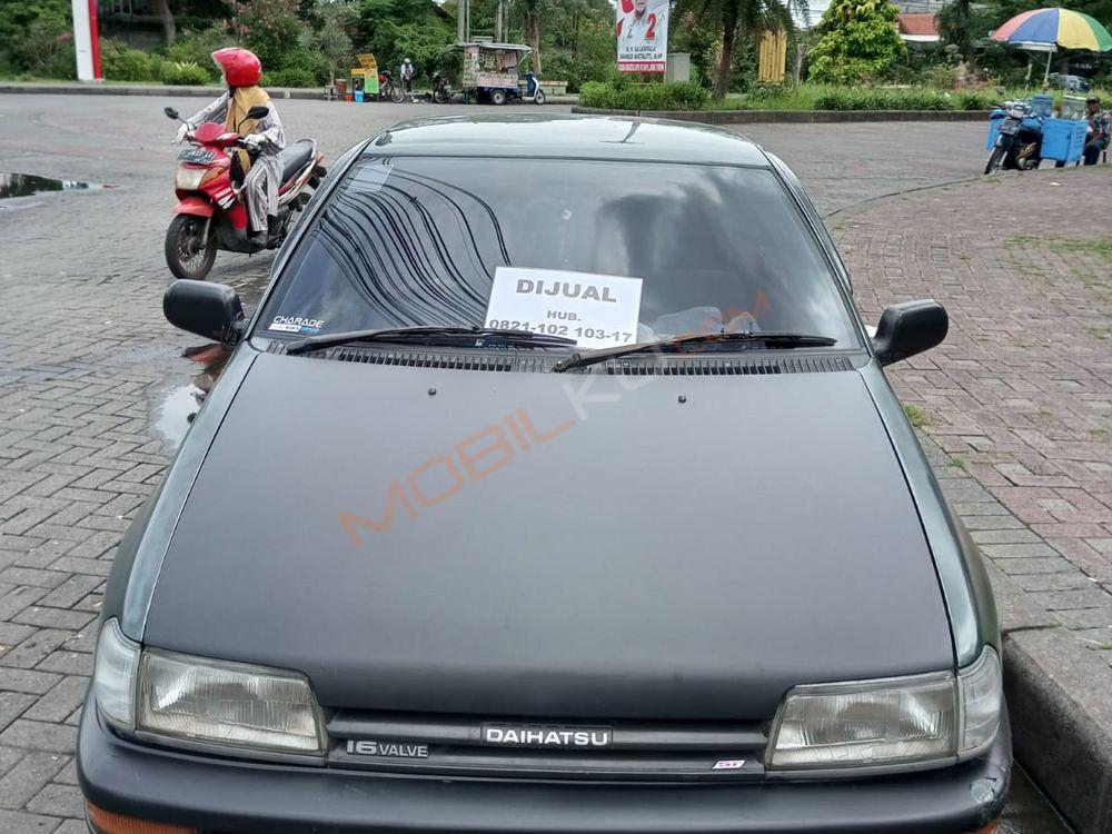 Mobil Daihatsu Charade 1997