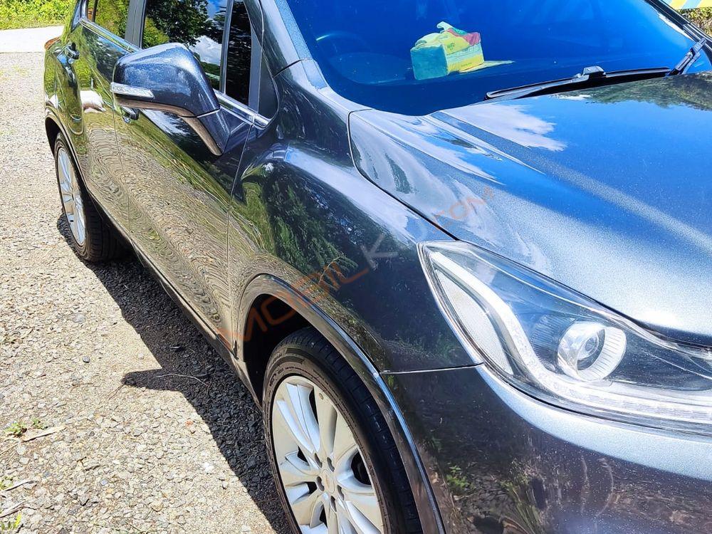 Mobil Chevrolet Trax 2017