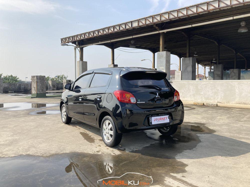 Mobil Mitsubishi Mirage 2013