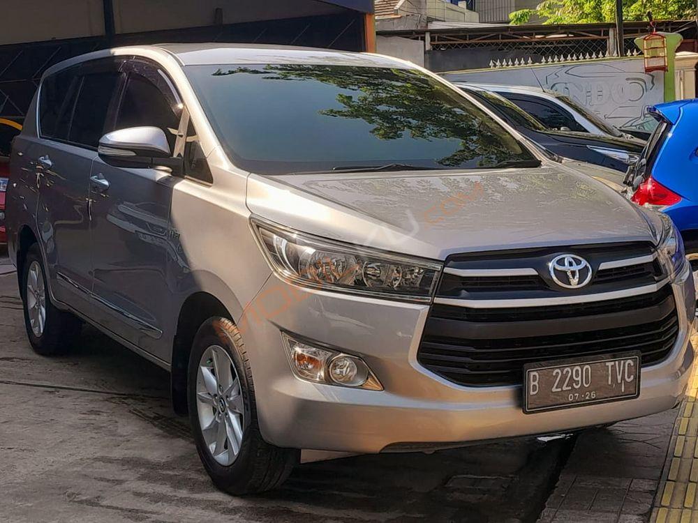 Mobil Toyota Kijang Innova 2016