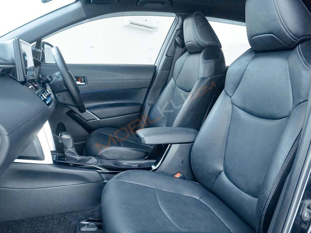 Mobil Toyota Corolla Cross 2022