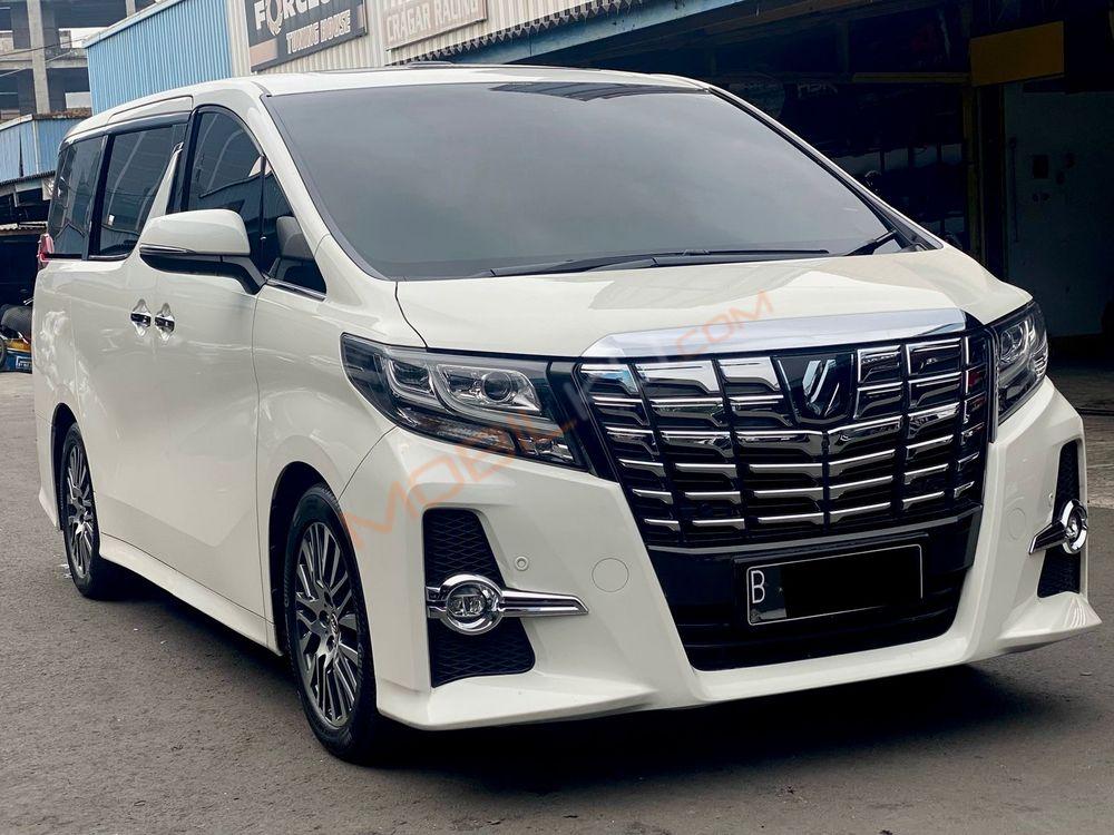 Mobil Toyota Alphard 2016