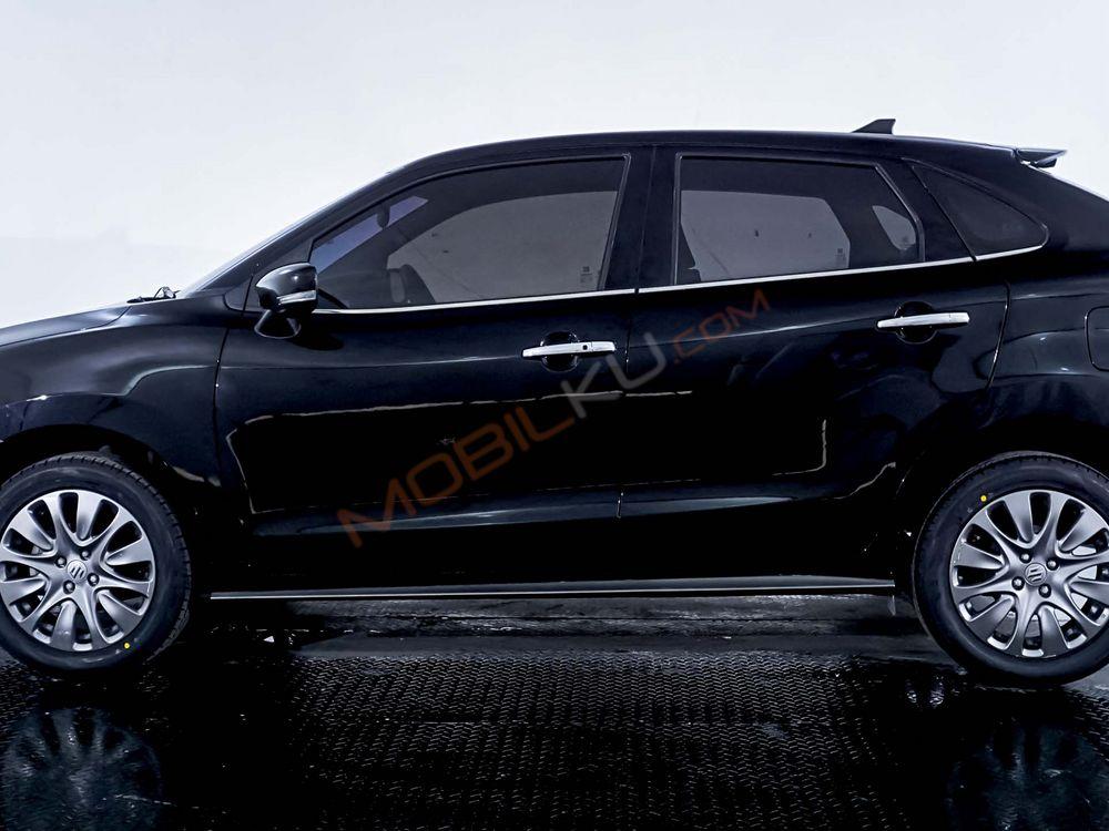 Mobil Suzuki Baleno 2019