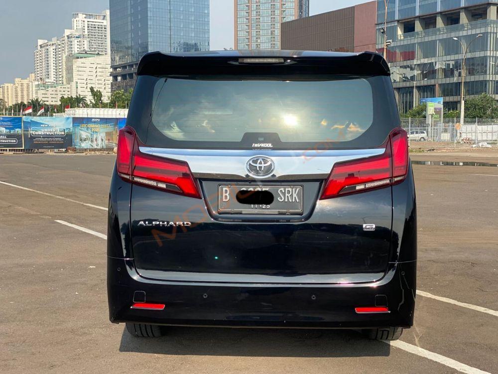 Mobil Toyota Alphard 2020