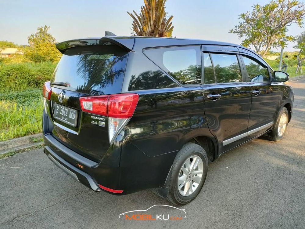 Mobil Toyota Kijang Innova 2017