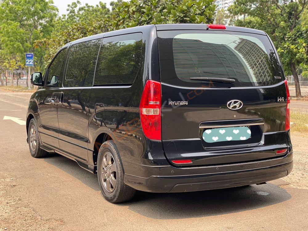 Mobil Hyundai H-1 2017
