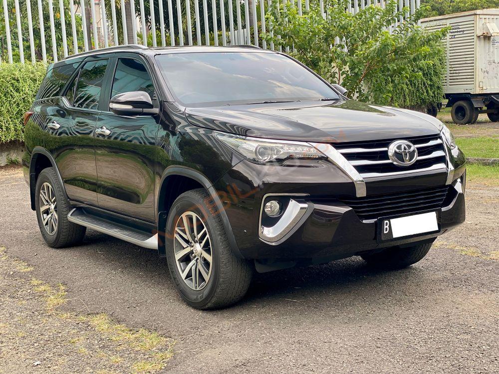 Mobil Toyota Fortuner 2016